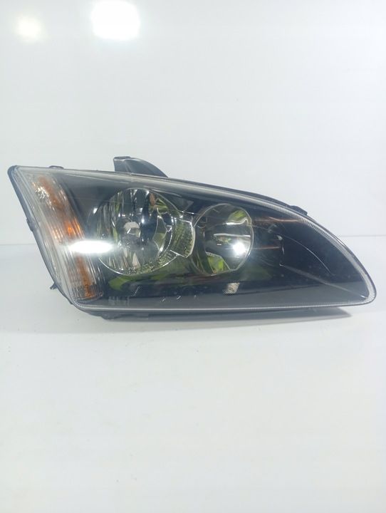 Фара правая к Ford Focus 2005