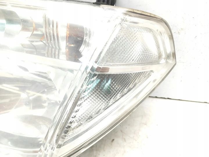 Фара левая к Nissan Pathfinder 2004