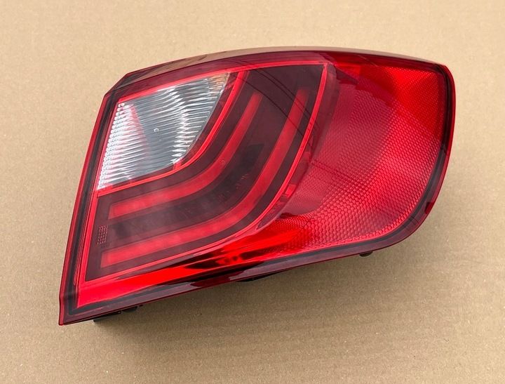 Фонарь задний правый к Cupra Leon 2020