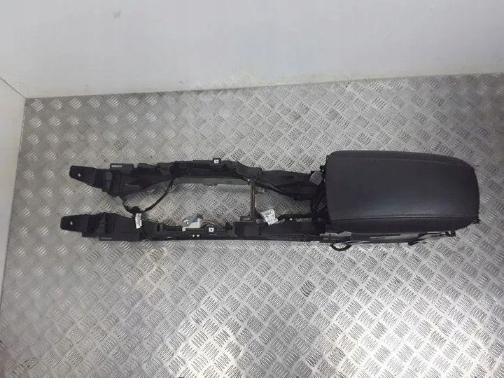 Подлокотник к DS 5 2015