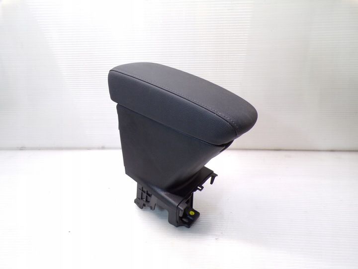 Подлокотник к Opel Corsa 2019