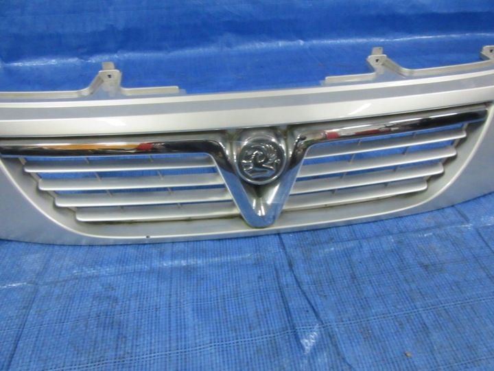 Решетка радиатора к Opel Frontera 2001