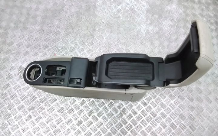 Подлокотник к BMW i3 2013