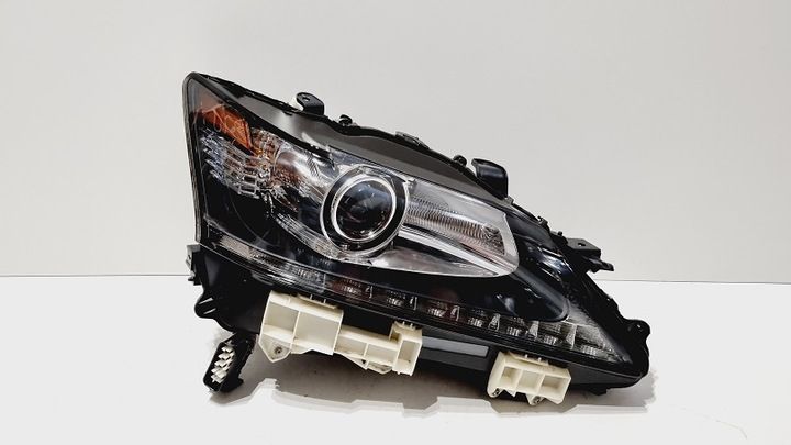 Фара правая к Lexus GS 2011