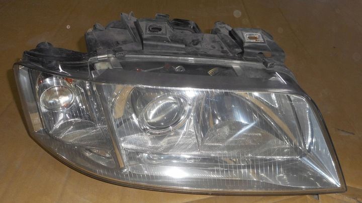 Фара правая к Audi S6 1999