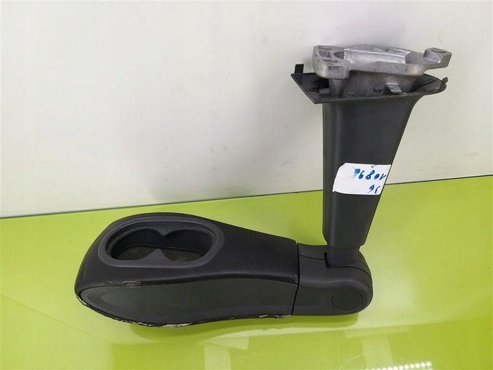 Подлокотник к Smart Forfour 2004