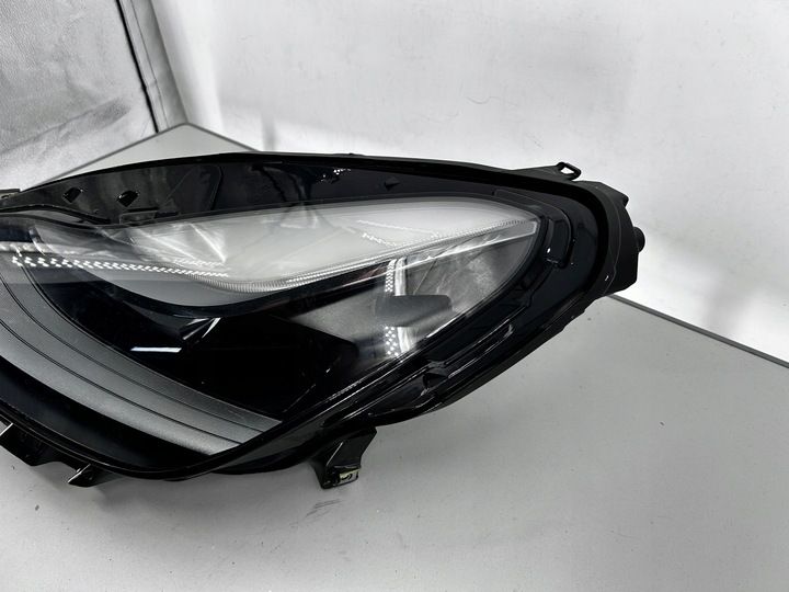 Фара правая к Tesla Model Y 2020