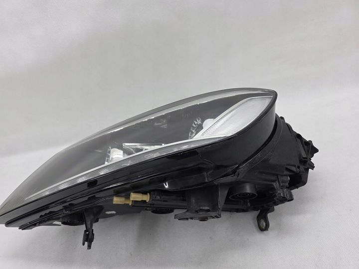 Фара левая к Volkswagen Phaeton 2010