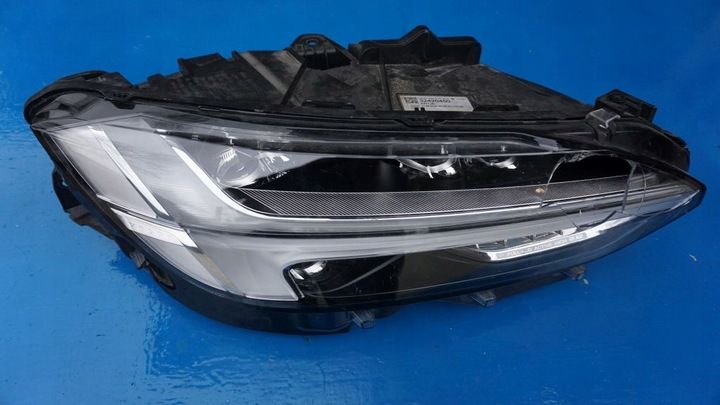 Фара правая к Volvo S90 2016