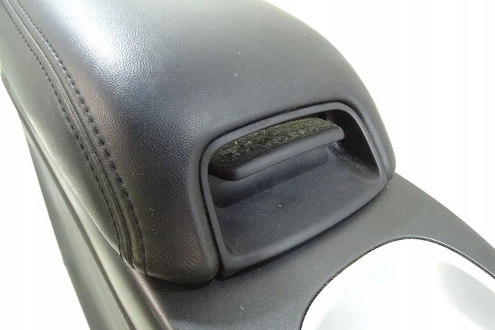 Подлокотник к Fiat Freemont 2011
