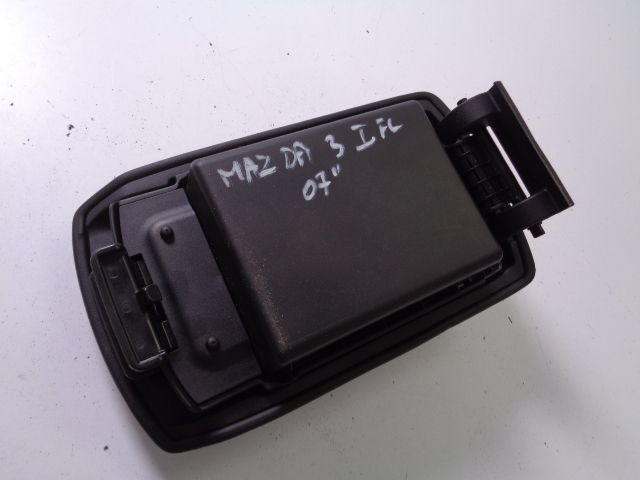 Подлокотник к Mazda 5 2005