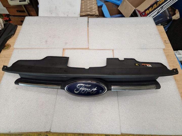 Решетка радиатора к Ford Transit Custom 2012