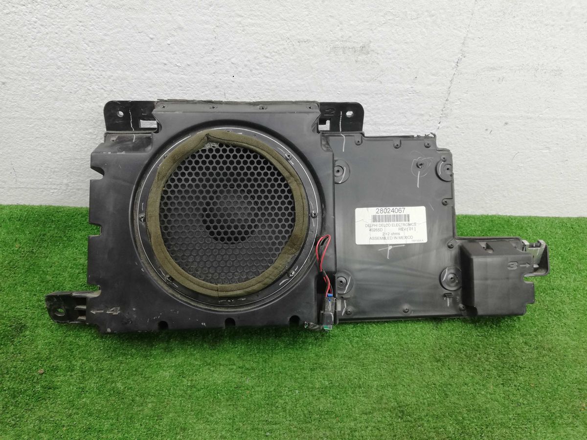Сабвуфер к Hummer H3 2006