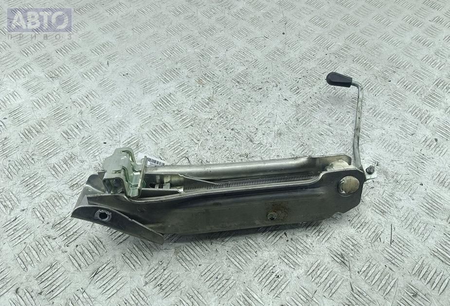 Домкрат к Audi A4 2005