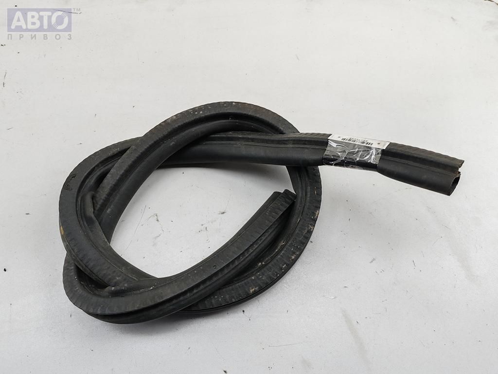 Уплотнитель капота к Ford Mondeo 2002