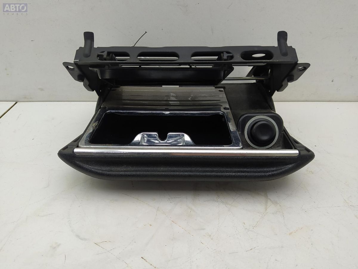 Пепельница к Mercedes-Benz 190 (W201) 1989