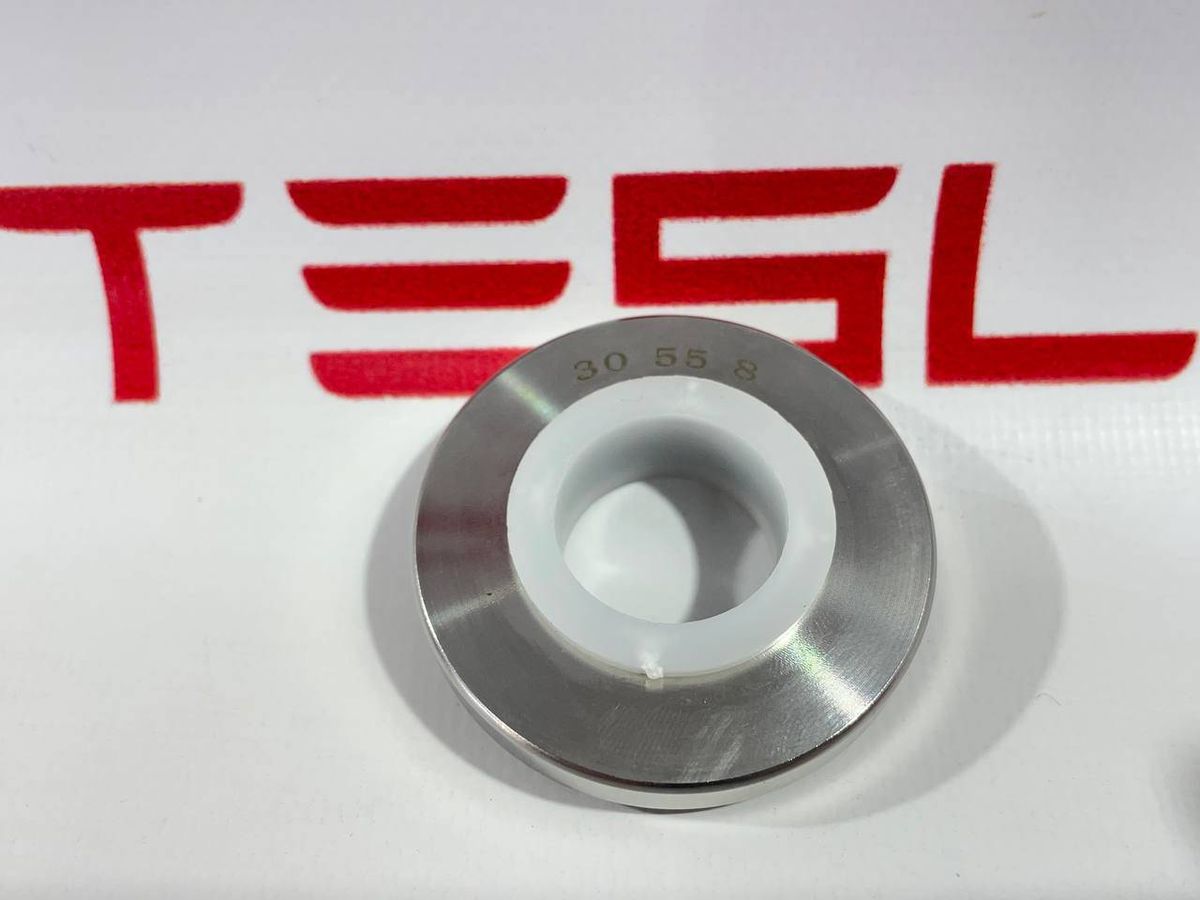 Сальник к Tesla Model S 2020