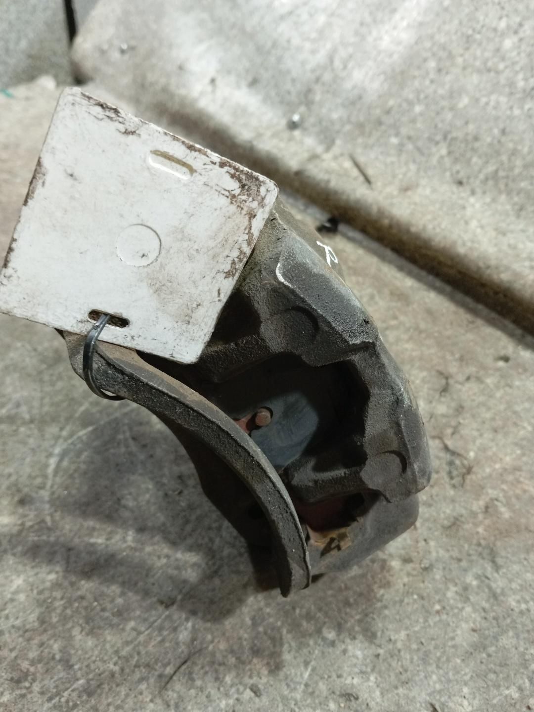 Суппорт задний правый к Mazda 626 1998
