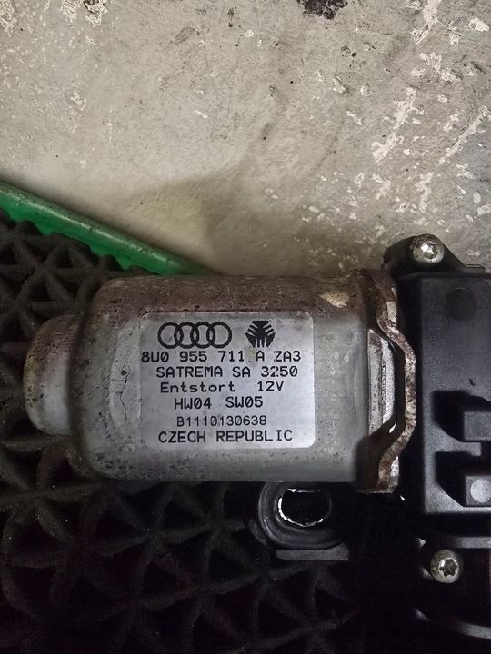 Моторчик стеклоочистителя фар к Audi Q3 2011