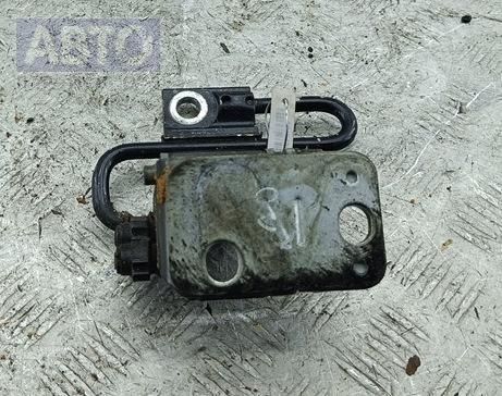 Петли к Volkswagen Passat 2009