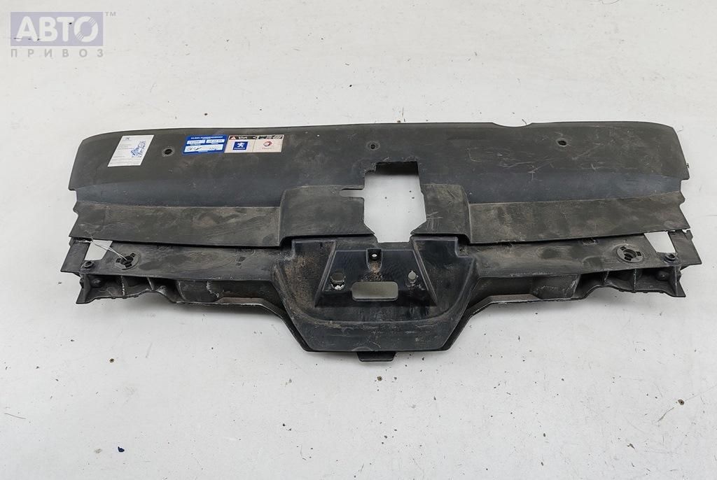 Накладка к Peugeot 407 2004