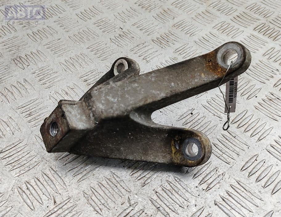 Кронштейн КПП к Ford Focus 2005