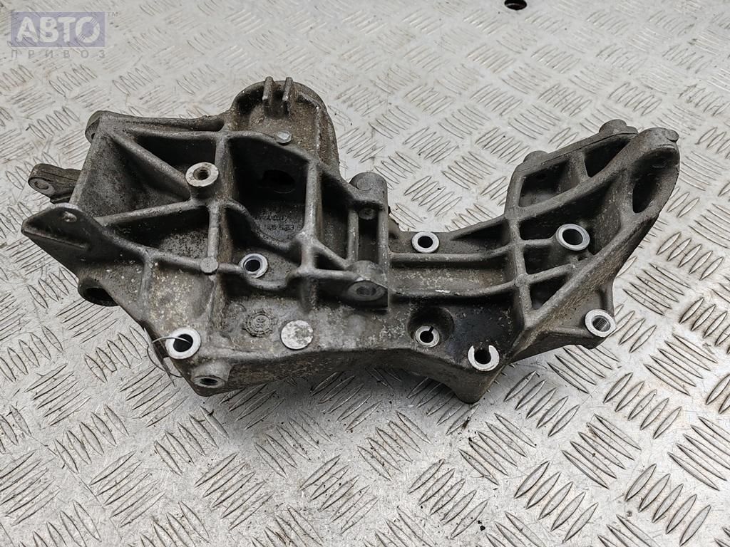 Кронштейн генератора к Audi A4 1996