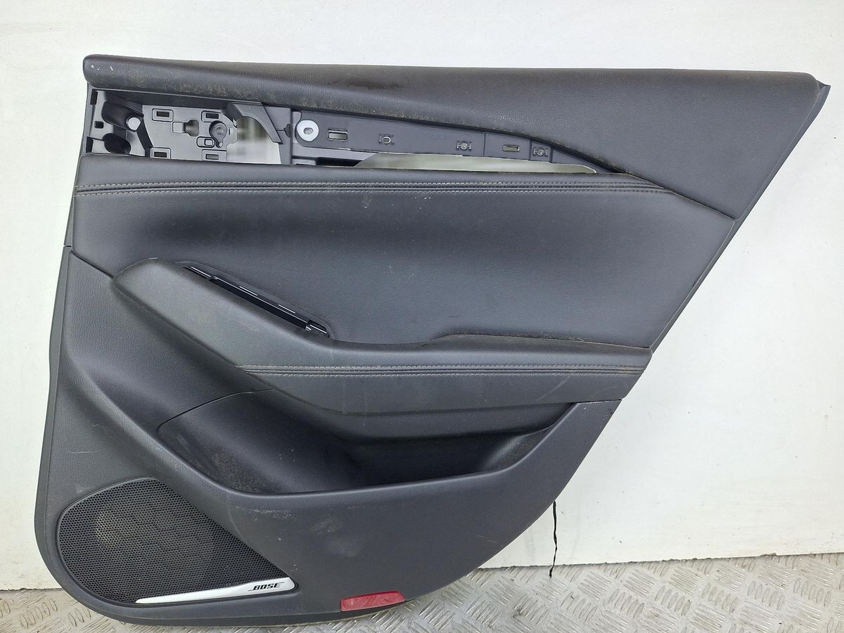 Обшивка двери задней правой (дверная карта) к Mazda 6 2020