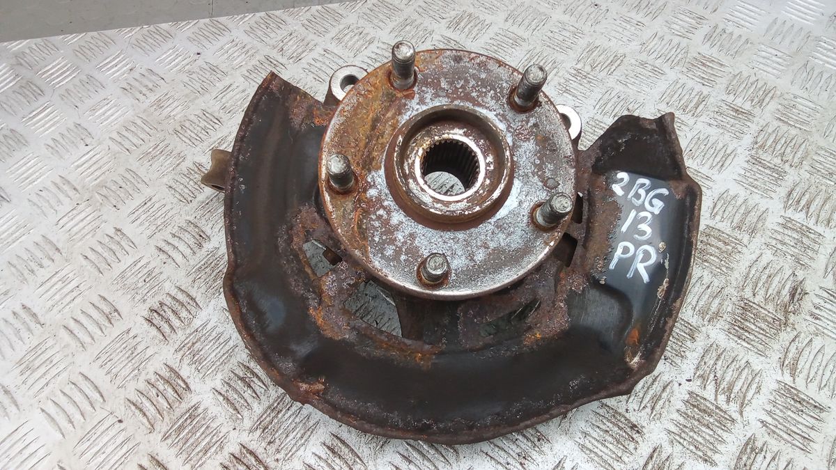Кулак поворотный правый к Toyota RAV 4 2014