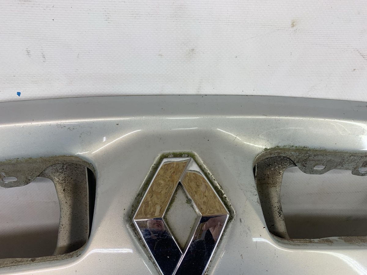 Капот к Renault Scenic 2001