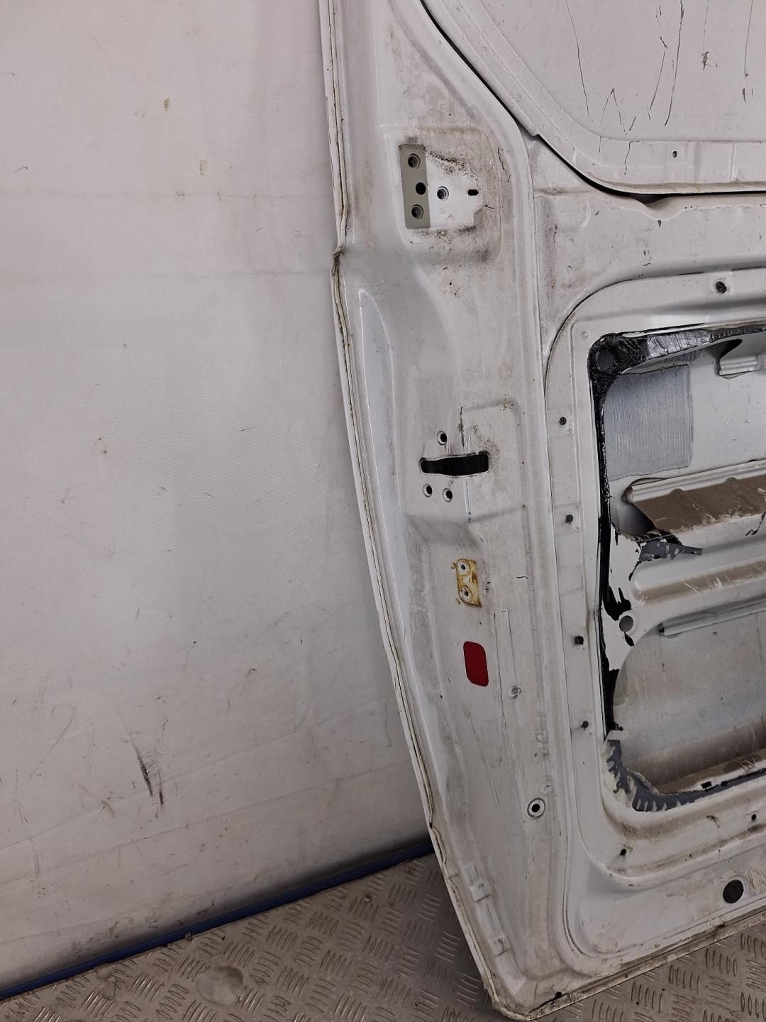 Дверь сдвижная к Hyundai H1 2008