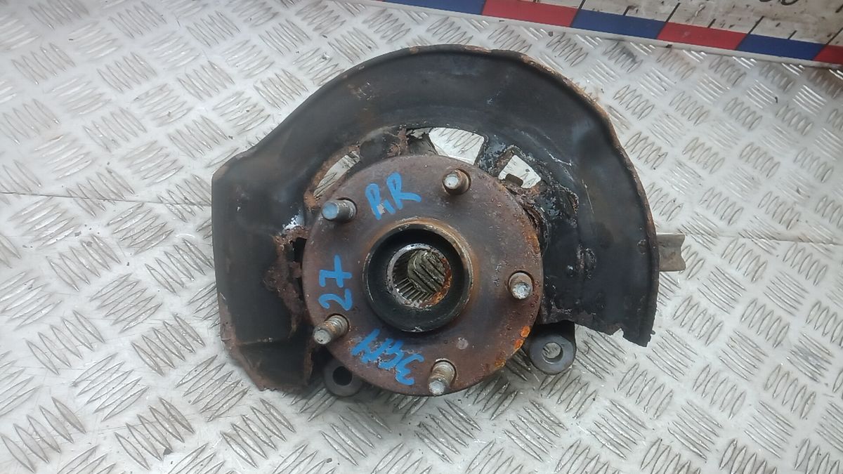 Кулак поворотный правый к Toyota RAV 4 2010