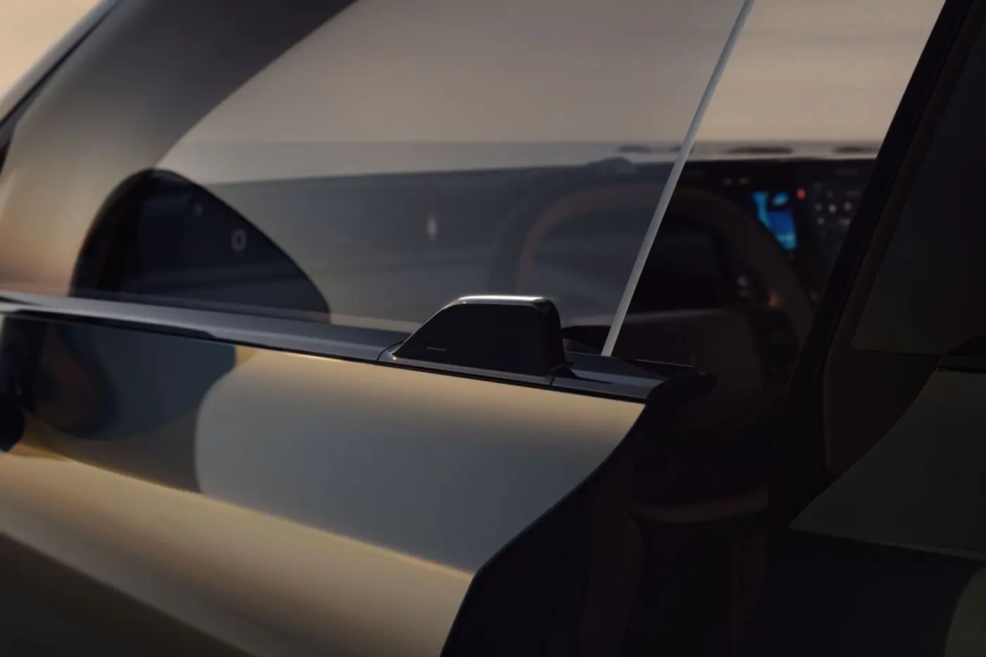 «Тесловоды» позавидуют? Первое знакомство с кроссовером Volvo EX60