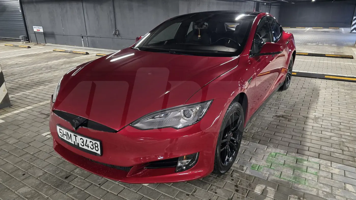 Tesla Model S I, 2015