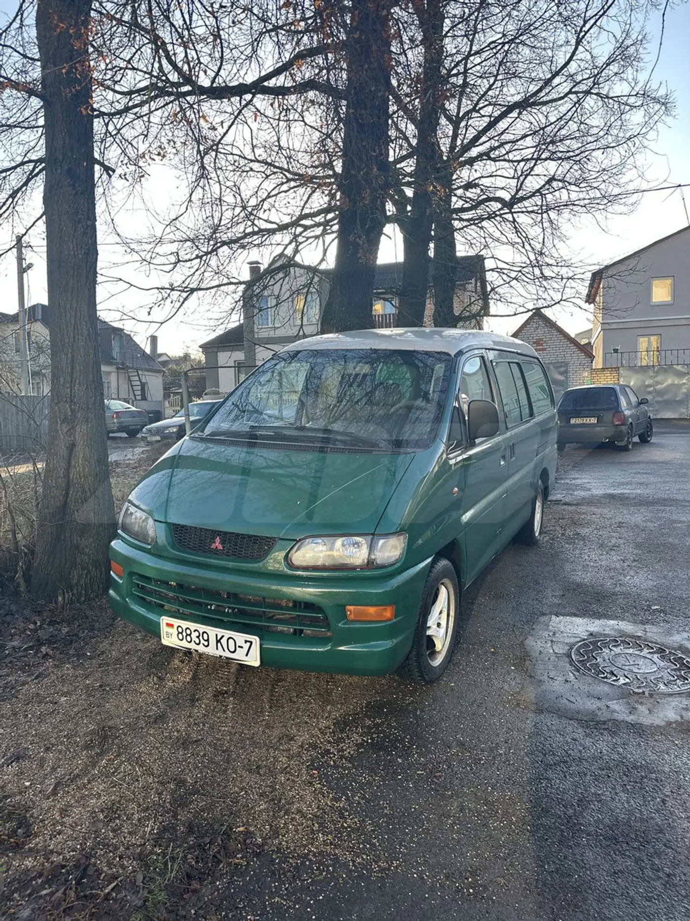Mitsubishi L-Series 2000