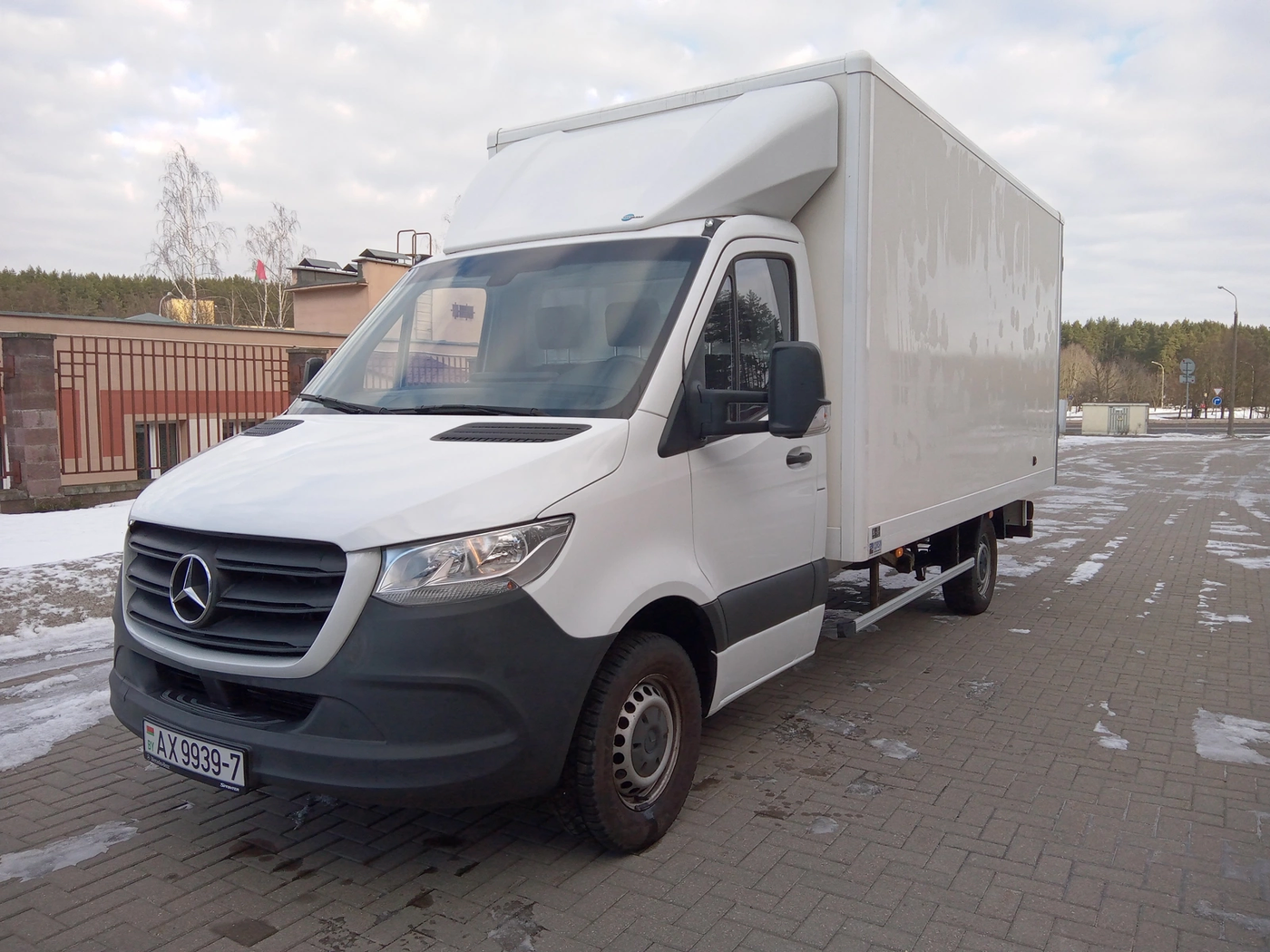 Mercedes-Benz Фургон (4х2) 2020