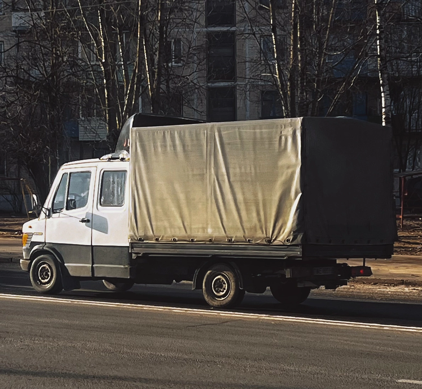Mercedes-Benz 210D 1991
