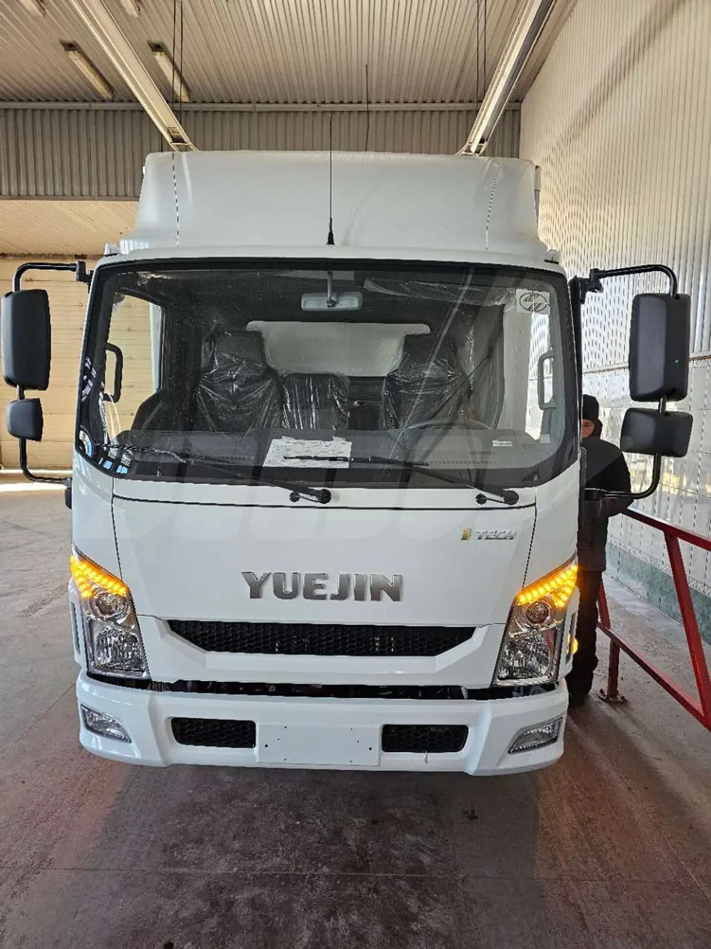 Yuejin C300 2025