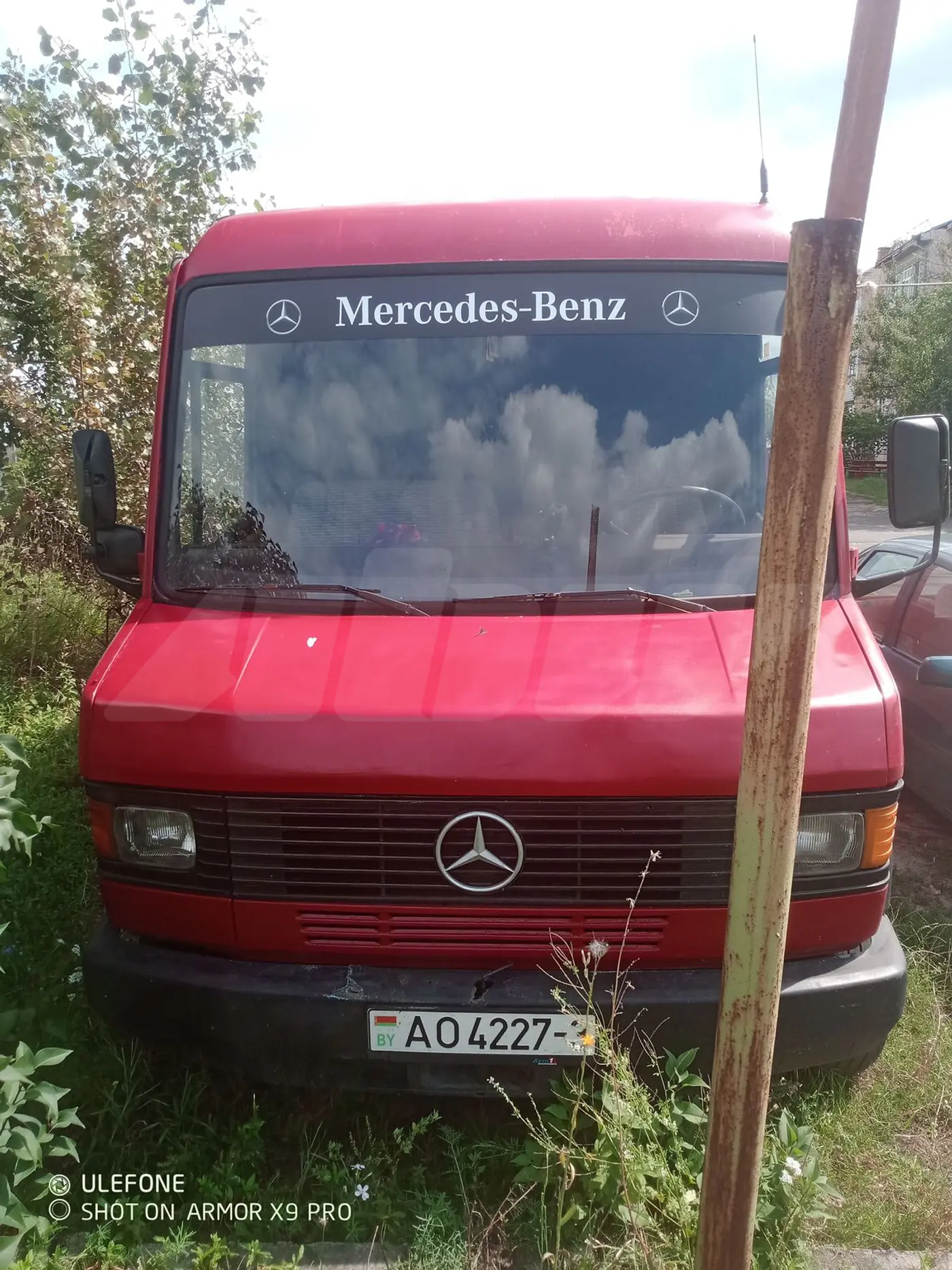 Mercedes-Benz 609D 1990