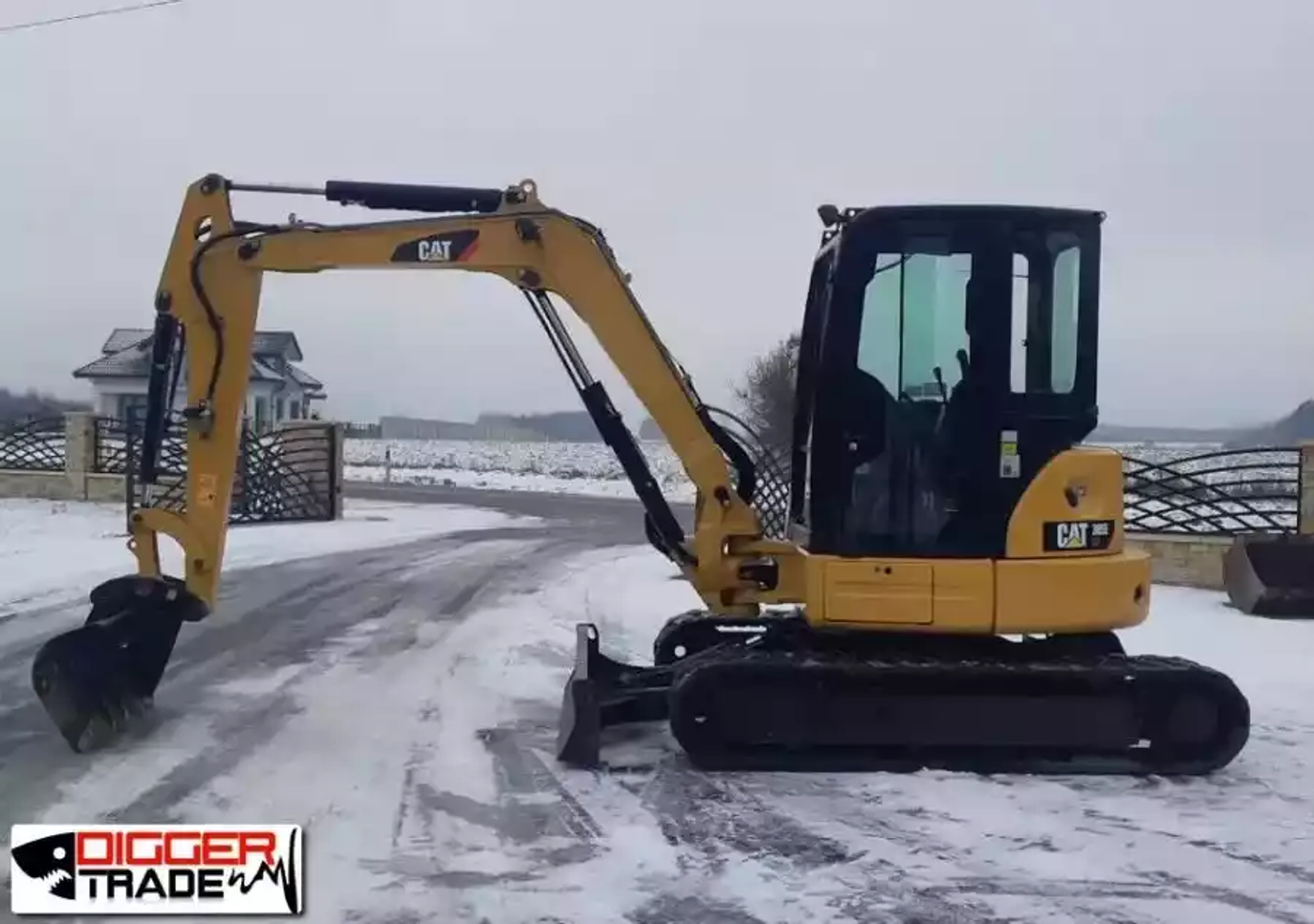 мини-экскаватор Caterpillar Гусеничные 2012