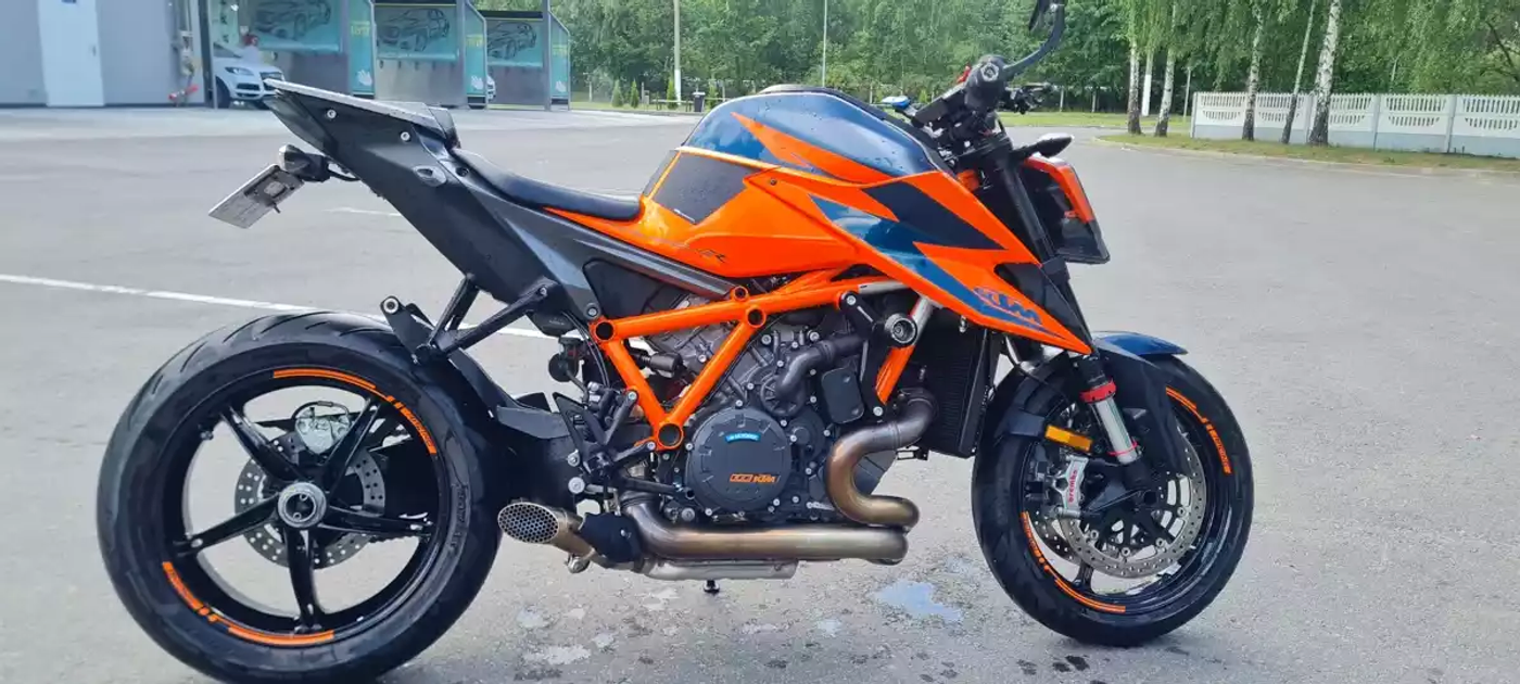 KTM 1290 Super Duke R, 2020