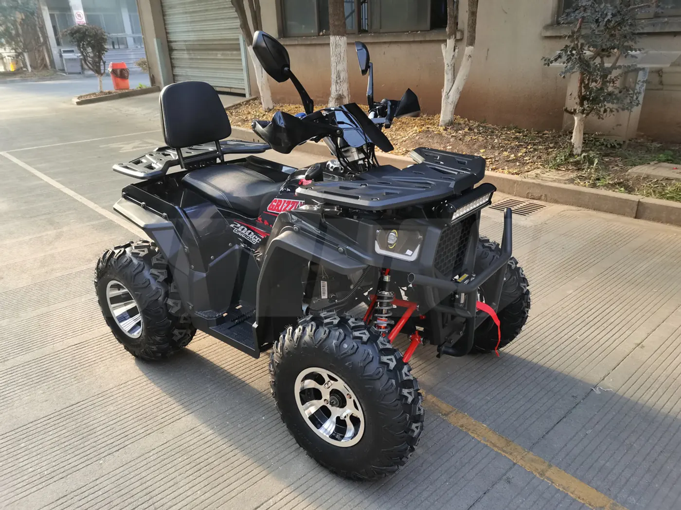 2025 Avantis Hunter 200,
