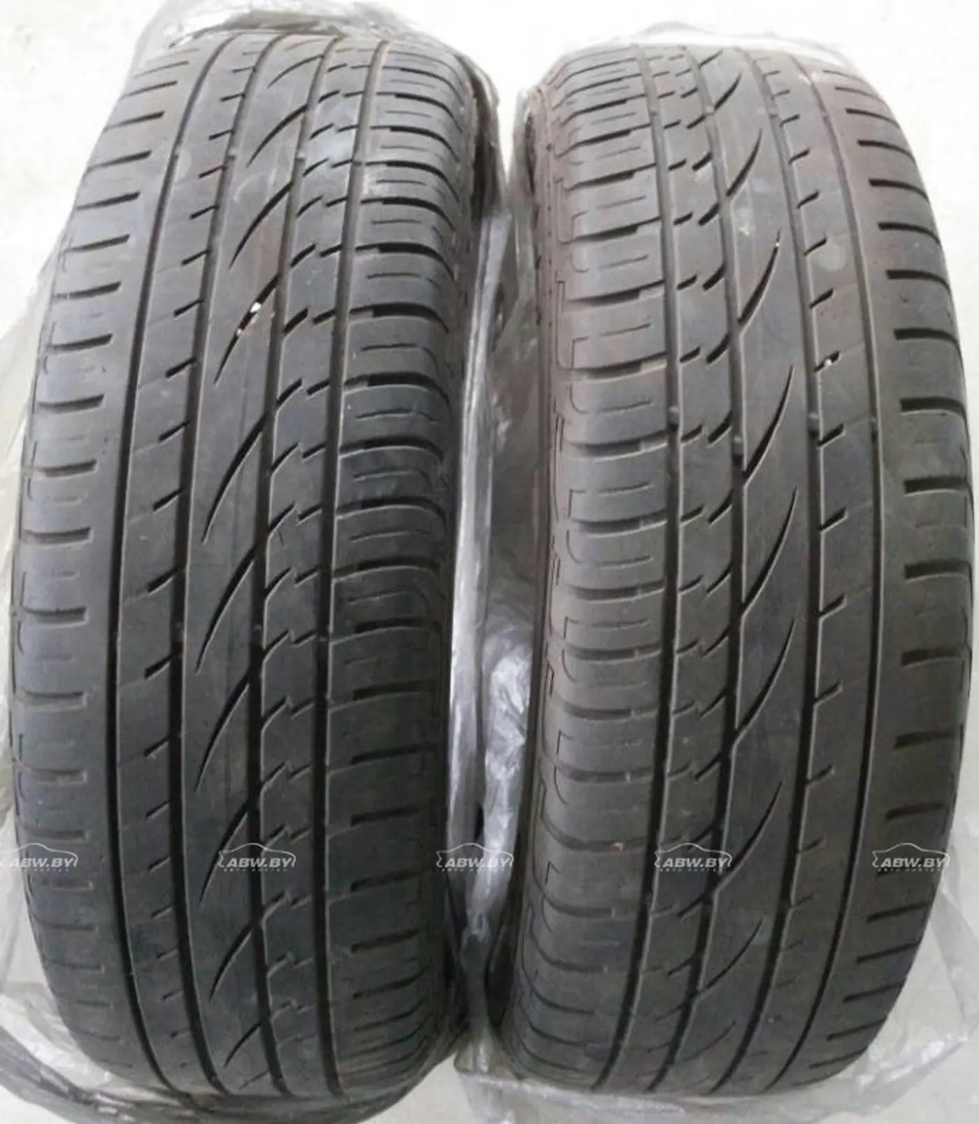 R18 235 60 Continental