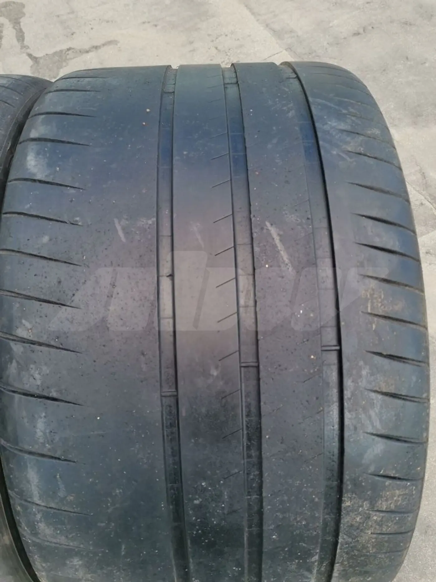 R21 325 30 Michelin