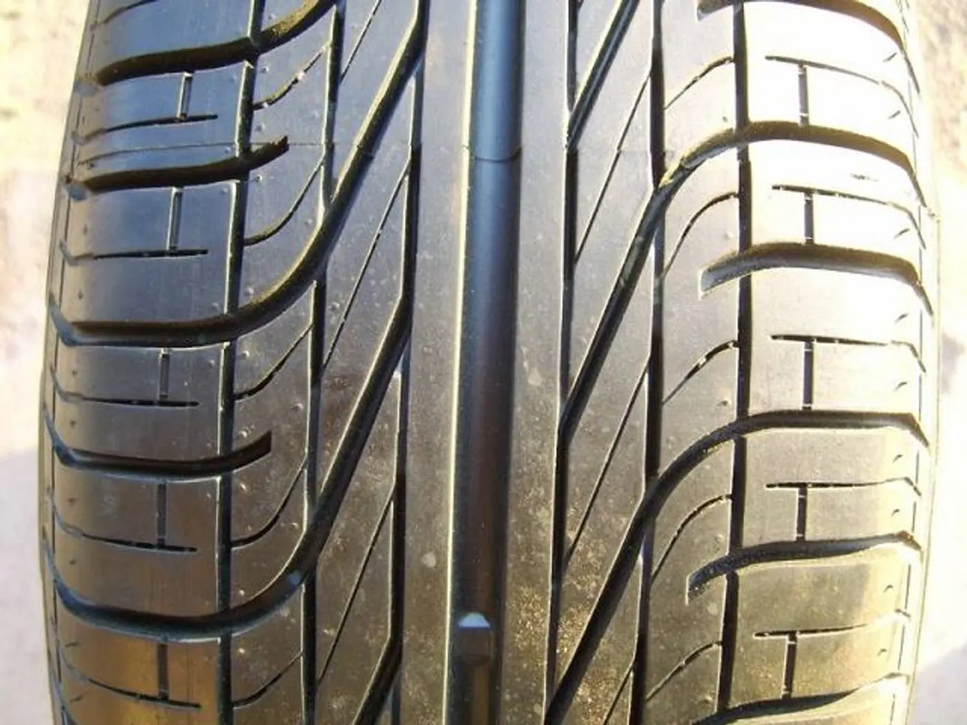R15 185 60 Pirelli