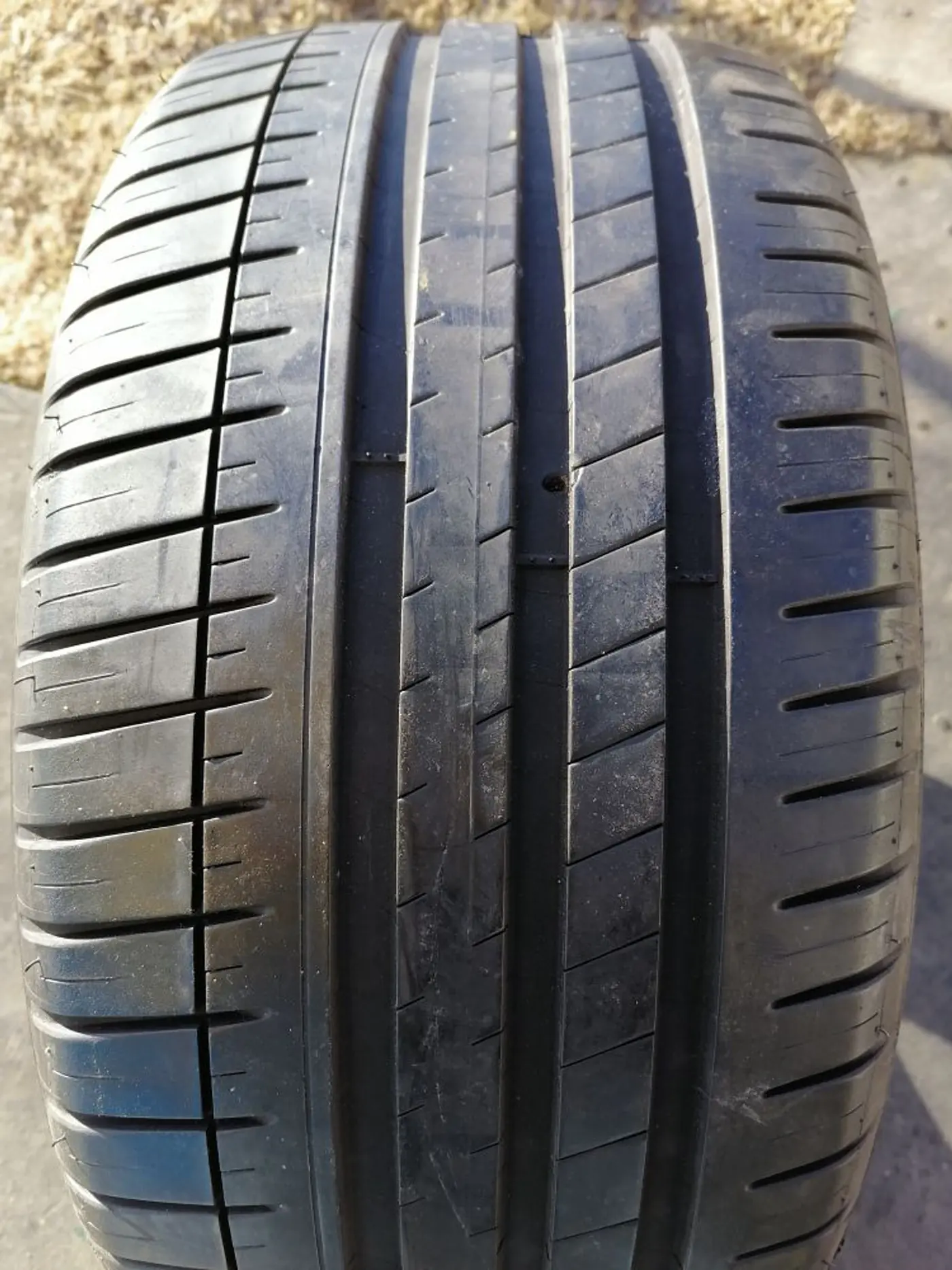 R19 255 35 Michelin