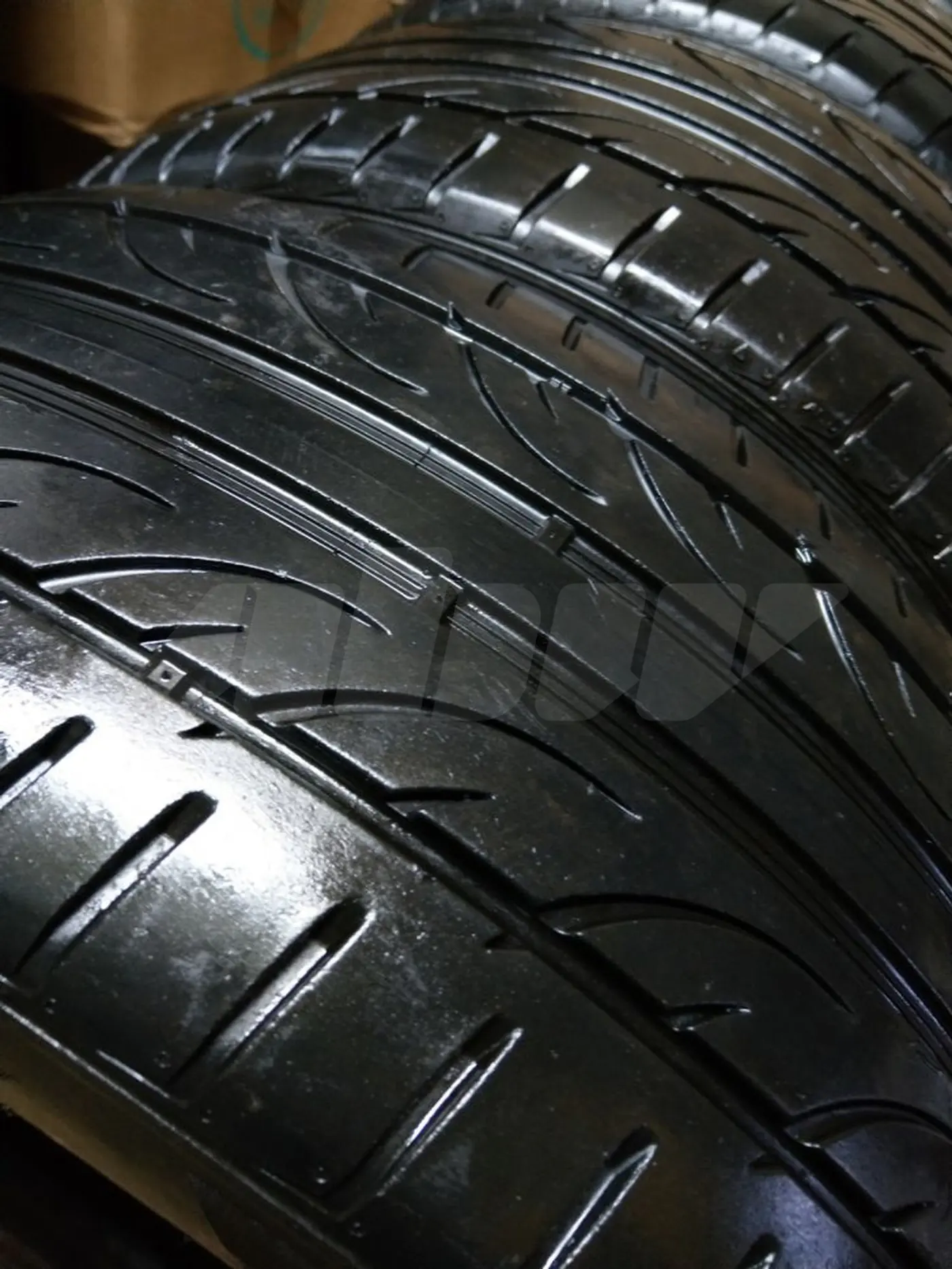 R18 245 45 Hankook