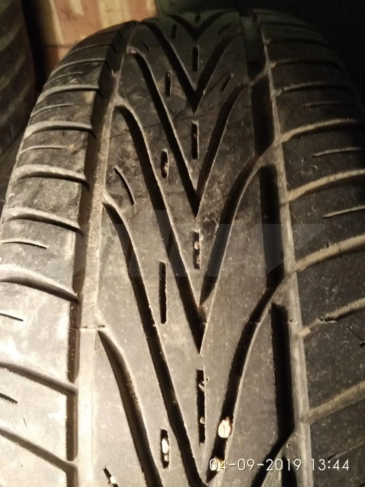 R15 195 65 Vredestein hi trac