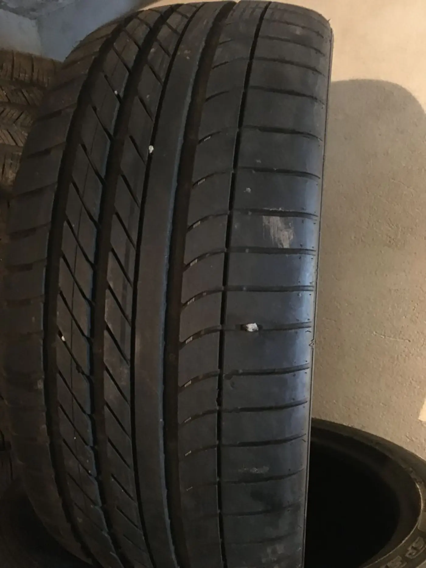 R20 265 40 Goodyear