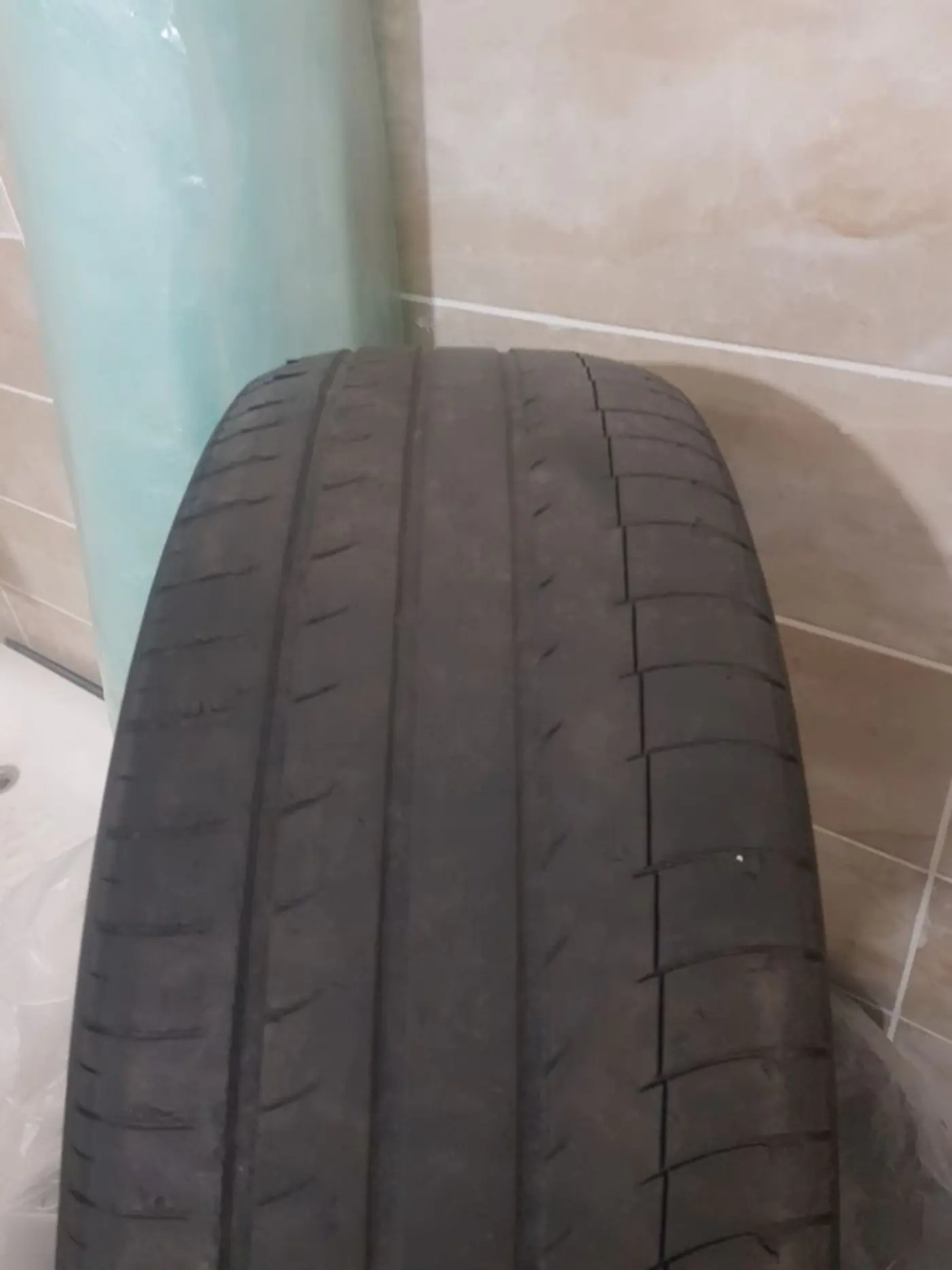 R18 225 60 Michelin